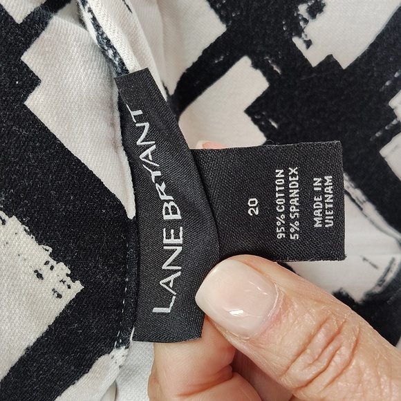 Lane Bryant Crop Pants Size 20 Black And White Print Stretch With Pockets - Picture 7 of 9